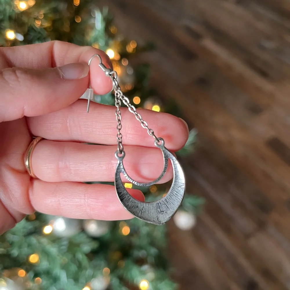 Dangle earrings - Picture 4 of 7